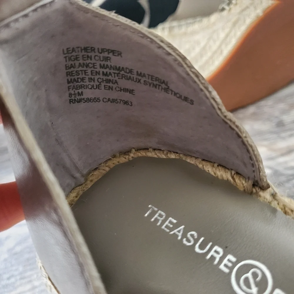Treasure & Bond Sannibel Gray Wedge Sandals